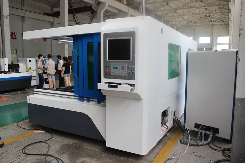 Maszyna do cięcia laserem światłowodowym 500 w ze stali nierdzewnej 1500 x 3000 mm